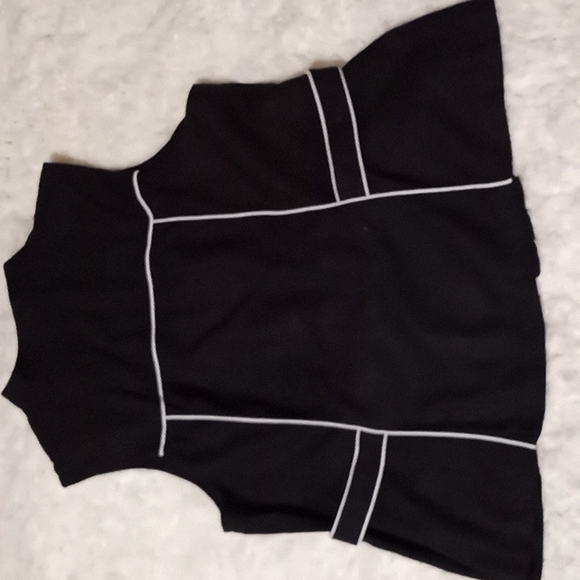 VEST - Picture 5 of 5